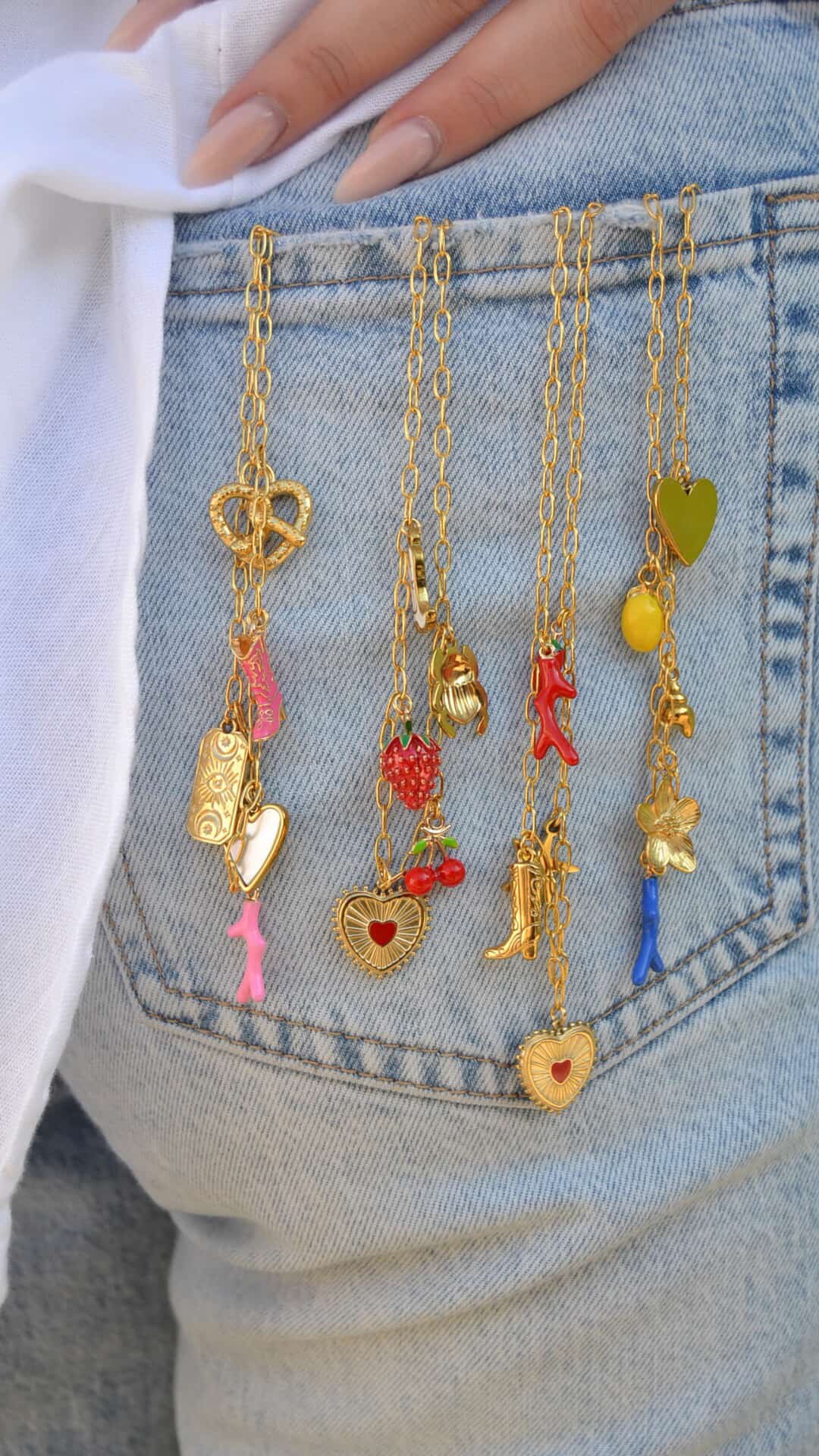 Atelier bijoux charms personnalisés avec Les Engrainées au Banana Café à Wittenheim ✨